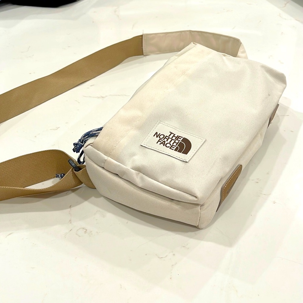 North Face Field Sling